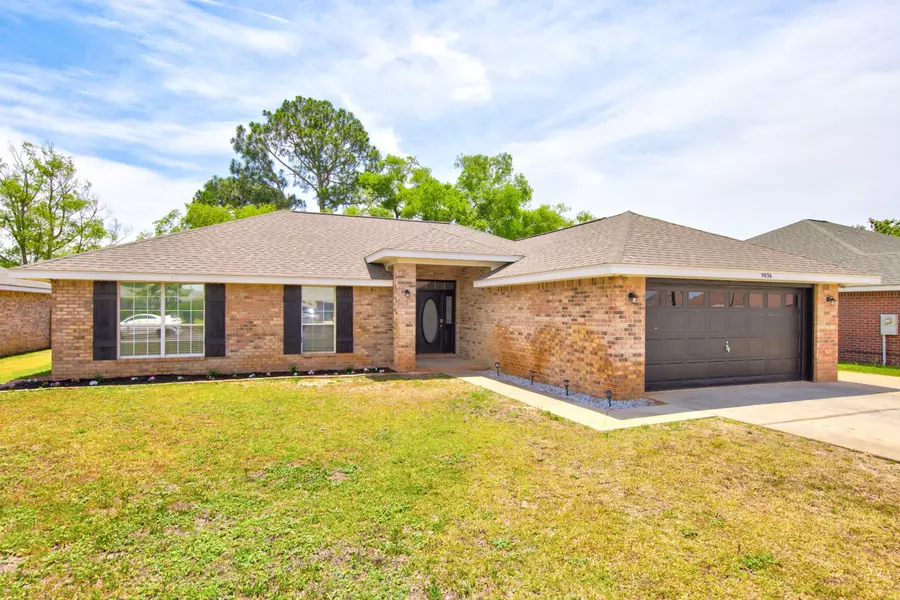 9836 Parker Lake Circle, Navarre, FL 32566