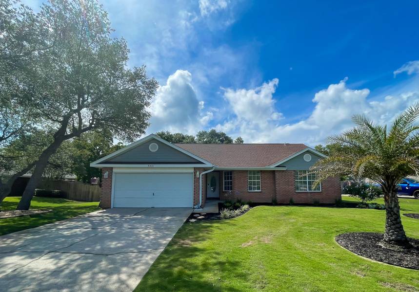 3021 Via Conquistadores, Navarre, FL 32566