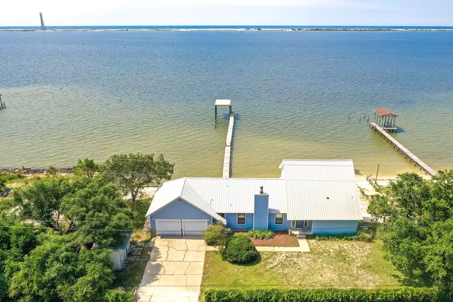 2831 W Highway 98, Mary Esther, FL 32569