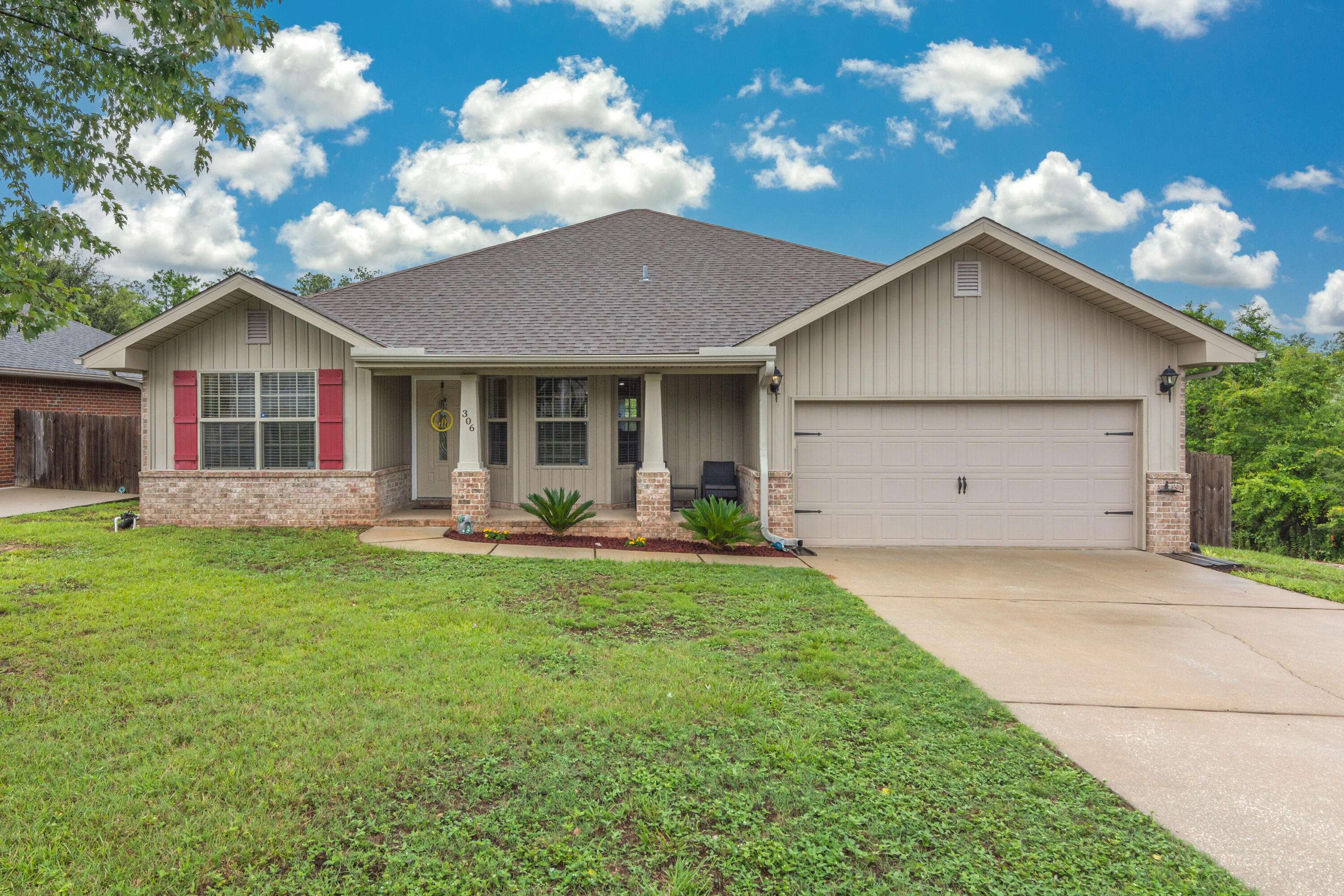 306 Gauntlet Drive, Crestview, FL 32539