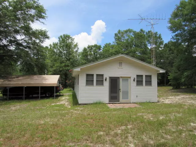 1489 Highway 90, Holt, FL 32564