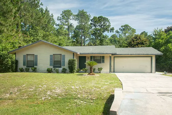 207 Lakeview Street, Mary Esther, FL 32569