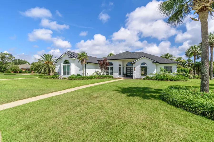 2522 Meek Street, Gulf Breeze, FL 32563