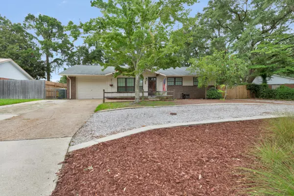 347 NW Oakland Circle, Fort Walton Beach, FL 32548