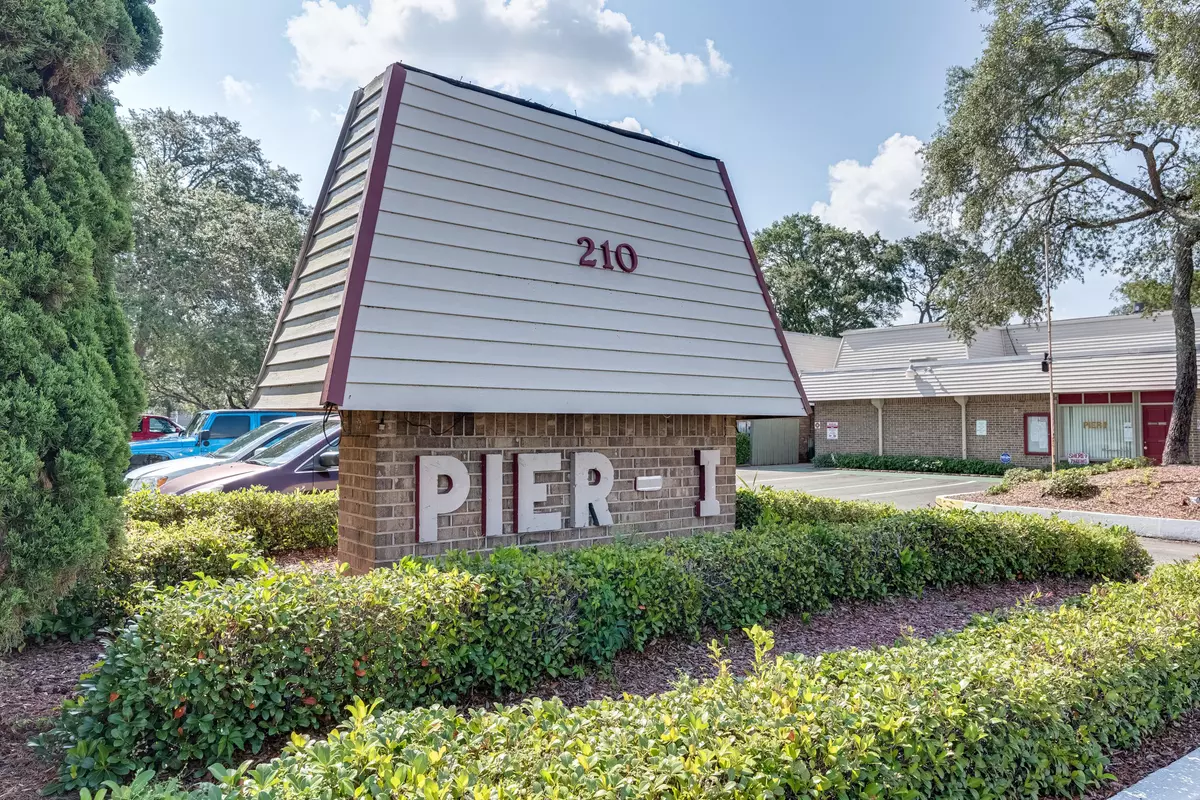 Fort Walton Beach, FL 32547,210 Pelham Road  #UNIT 104B