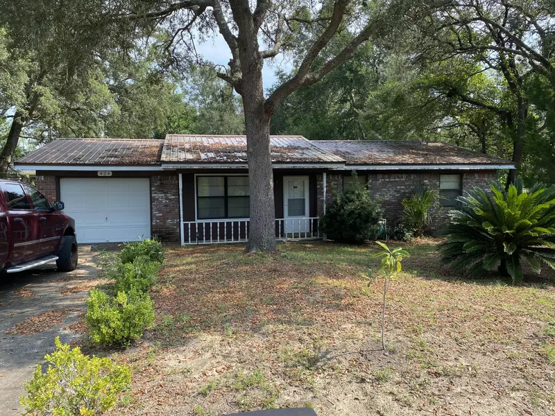 424 Muskegon Avenue, Valparaiso, FL 32580