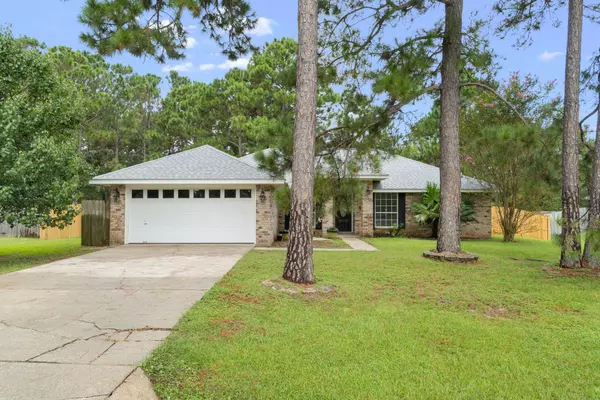 2037 Bahama Drive, Navarre, FL 32566