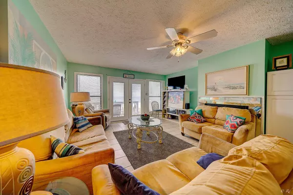 Panama City Beach, FL 32413,17195 Front Beach Road  #7