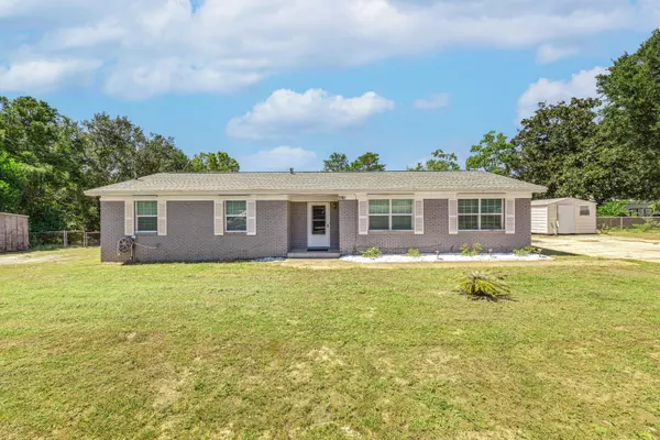 2161 Palo Alto Street, Navarre, FL 32566