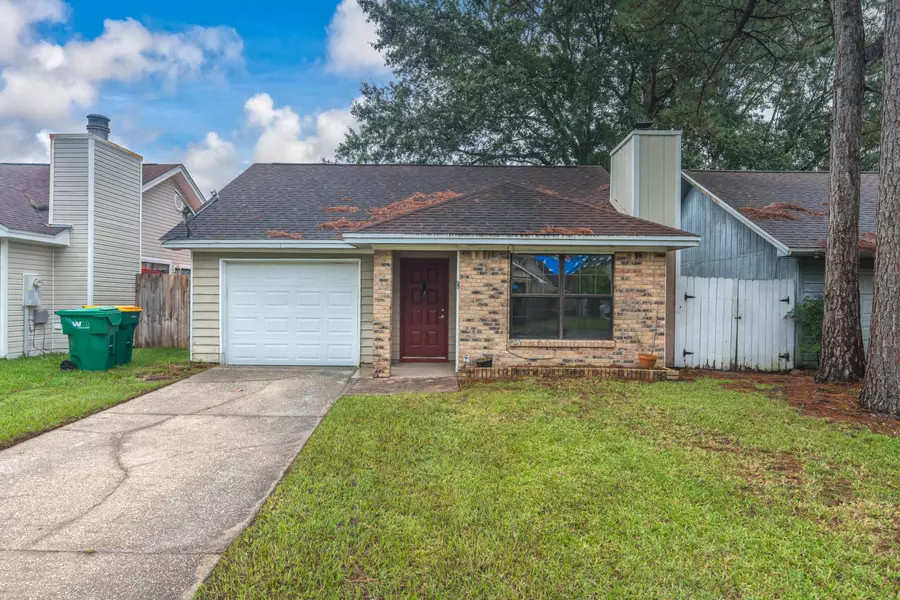 1905 Squirrel Path, Fort Walton Beach, FL 32547