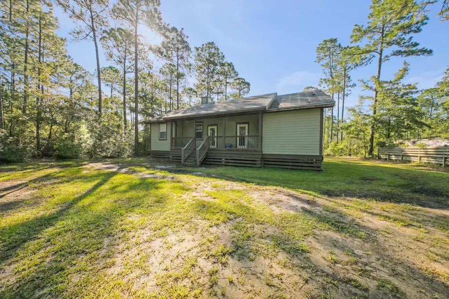 523 Mallet Bayou Road, Freeport, FL 32439