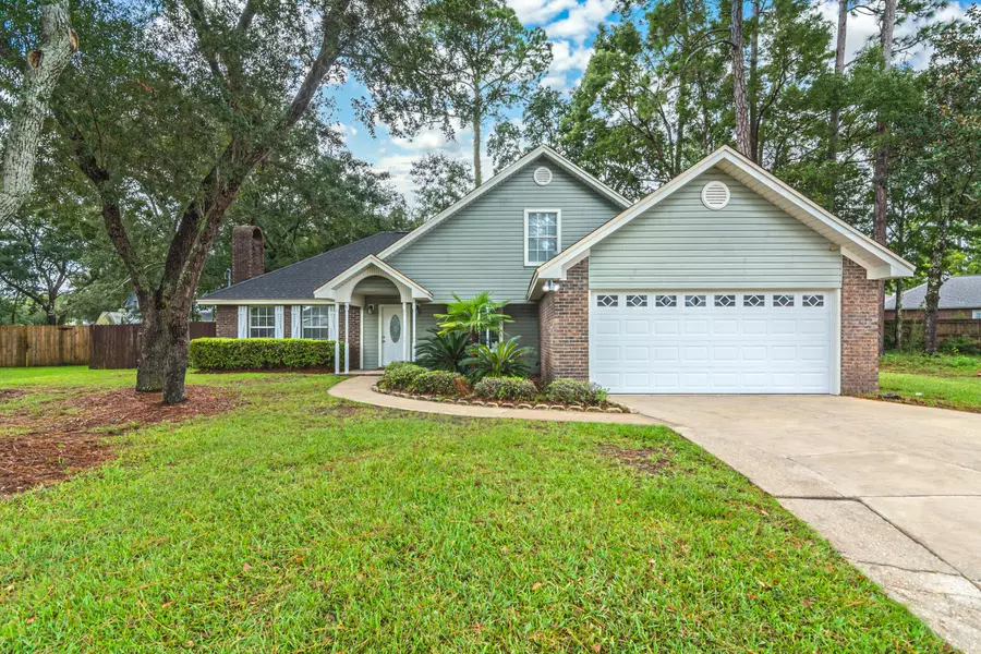 402 Northampton Circle, Fort Walton Beach, FL 32547