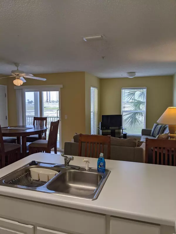 Navarre, FL 32566,8436 Gulf Boulevard  #412