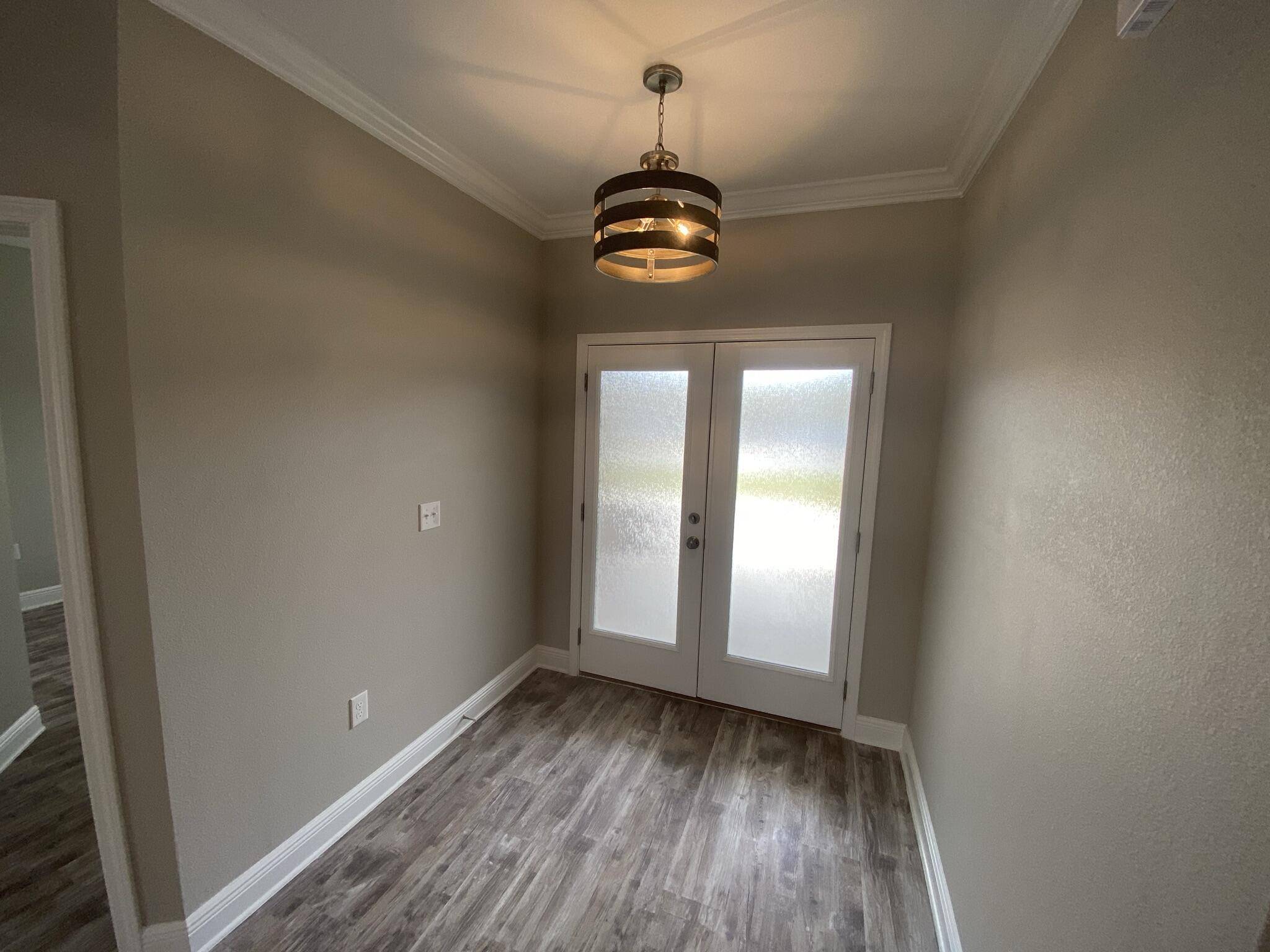 Mary Esther, FL 32569,124 Palmetto Avenue