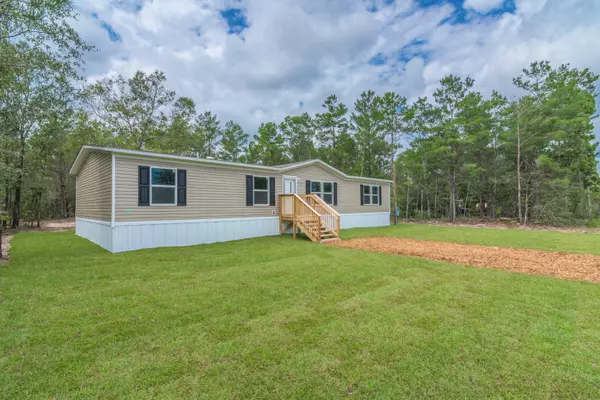 518 Woodlands Boulevard, Defuniak Springs, FL 32433