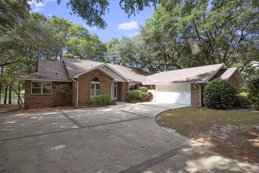 15 Kristin Circle, Niceville, FL 32578