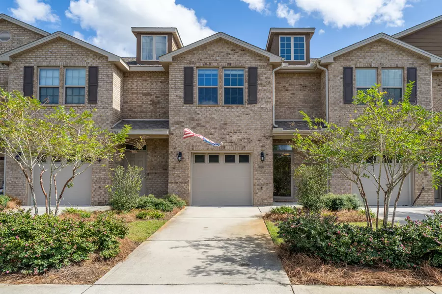 8768 Brown Pelican Circle, Navarre, FL 32566