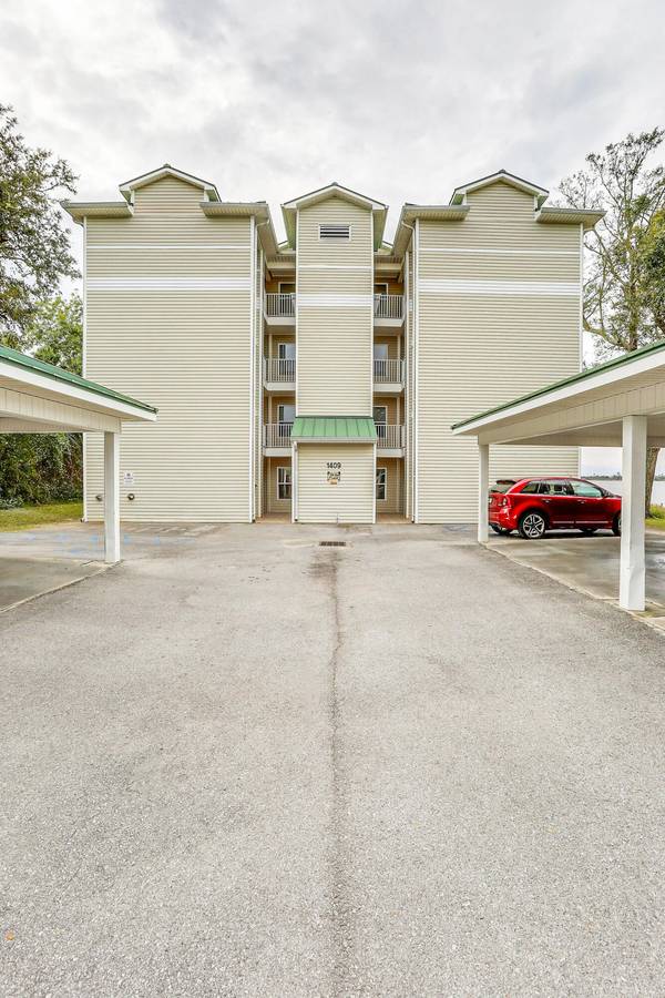 1409 W Highway 98 Unit  #301,  Mary Esther,  FL 32569