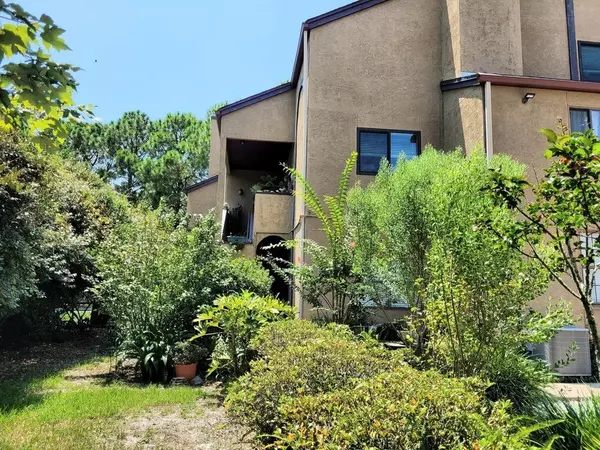 3850 Indian Trail  #APT 108,  Destin,  FL 32541