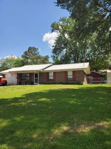 309 W Brock Avenue, Bonifay, FL 32425