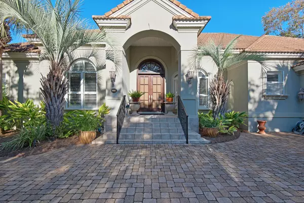 443 Captains Circle, Destin, FL 32541