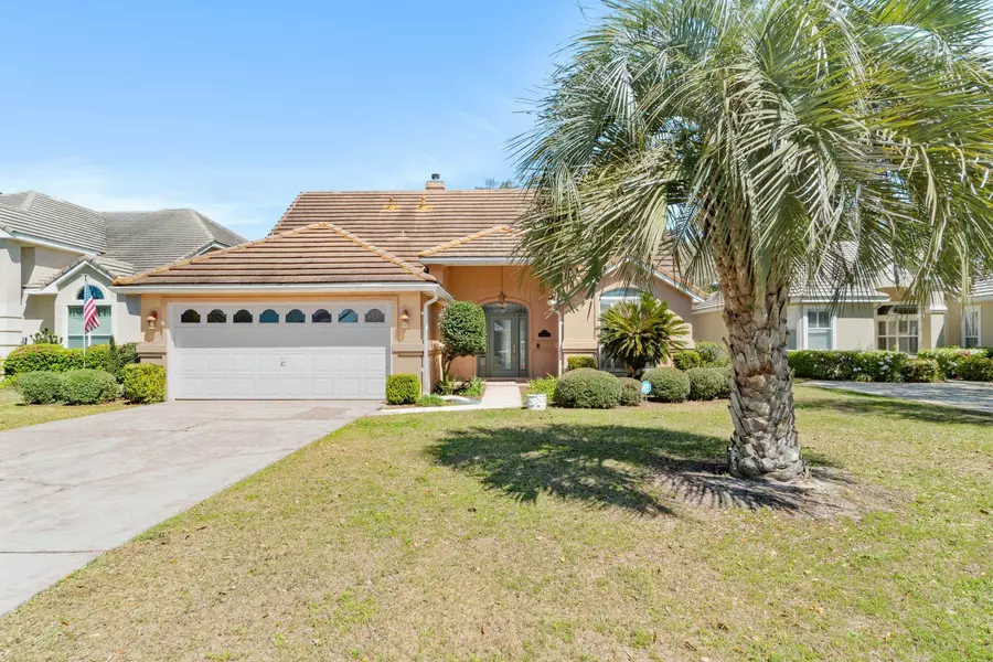 1001 Shalimar Point Drive, Shalimar, FL 32579