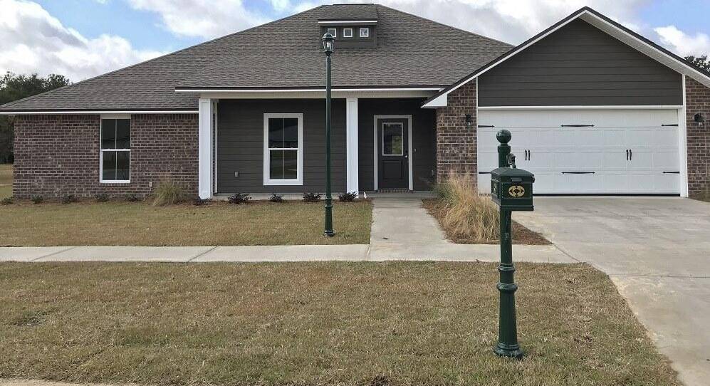 2890 Chancery Lane, Crestview, FL 32539