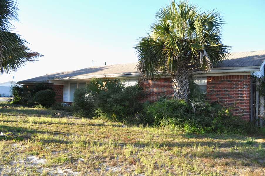 446 Caviar Drive, Fort Walton Beach, FL 32548