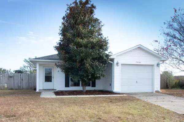 7656 Chablis Circle, Navarre, FL 32566