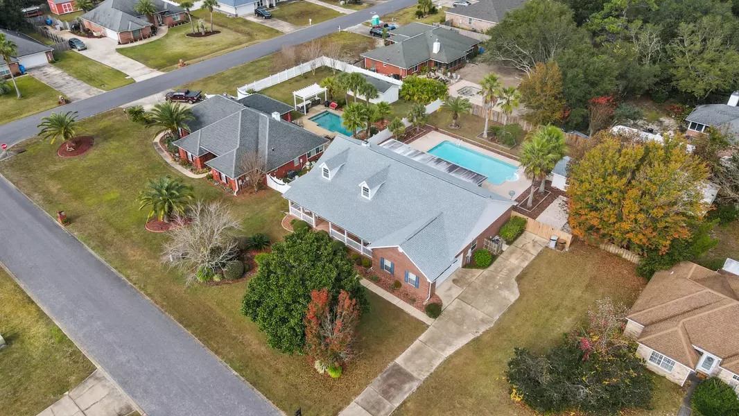 6704 Seagate Drive, Navarre, FL 32566