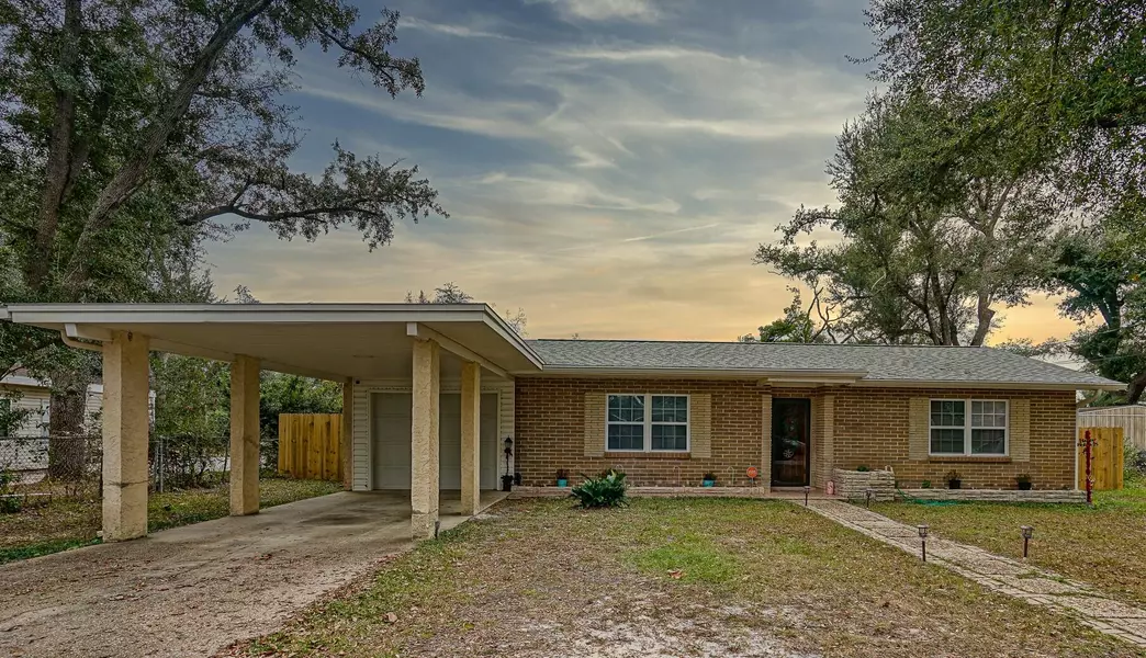 33 Alma Avenue, Panama City, FL 32404