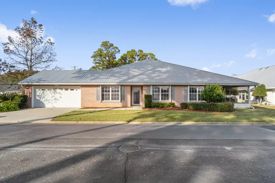 1941 Woodcrest Ridge, Fort Walton Beach, FL 32547