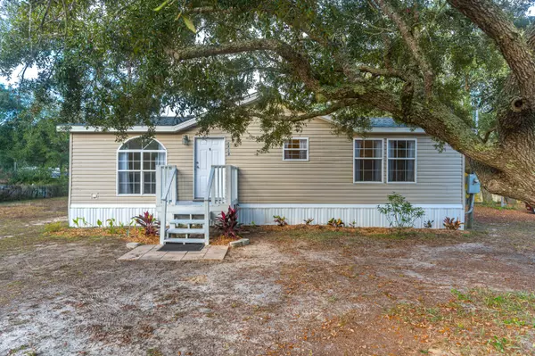 2729 Teepee Road, Navarre, FL 32566