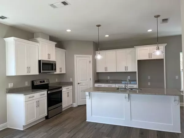 2315 Hadleigh Hills Court, Navarre, FL 32566