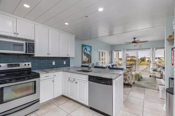 482 ft pickens Road, Pensacola Beach, FL 32561