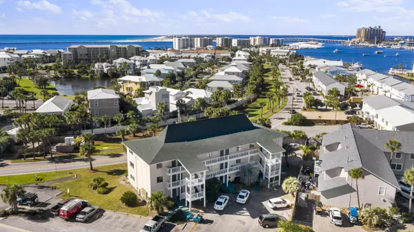 Destin, FL 32541,485 Gulf Shore Drive  #101