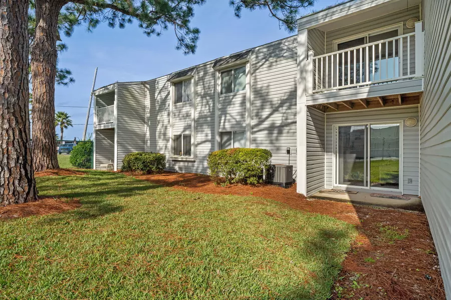 101 Old Ferry Road  #UNIT 1B, Shalimar, FL 32579