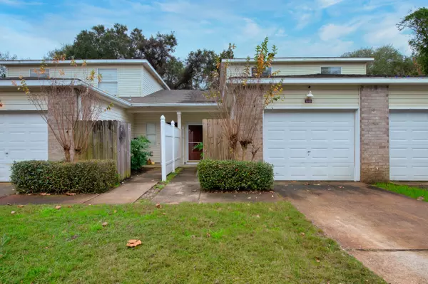518 NW Parkview Road #B, Fort Walton Beach, FL 32547