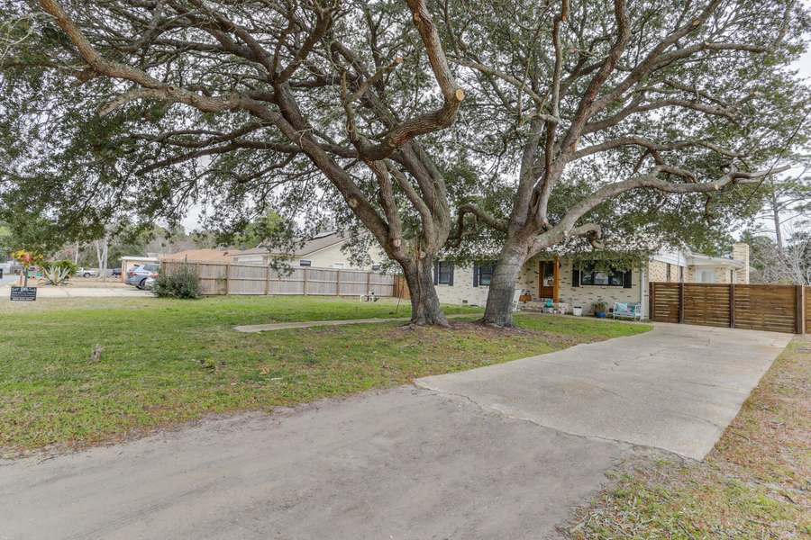 113 Ridgewood Avenue, Mary Esther, FL 32569