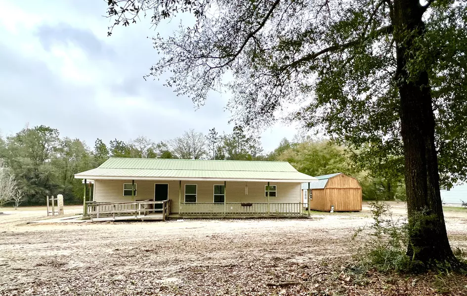 193 Cambridge Road, Defuniak Springs, FL 32435