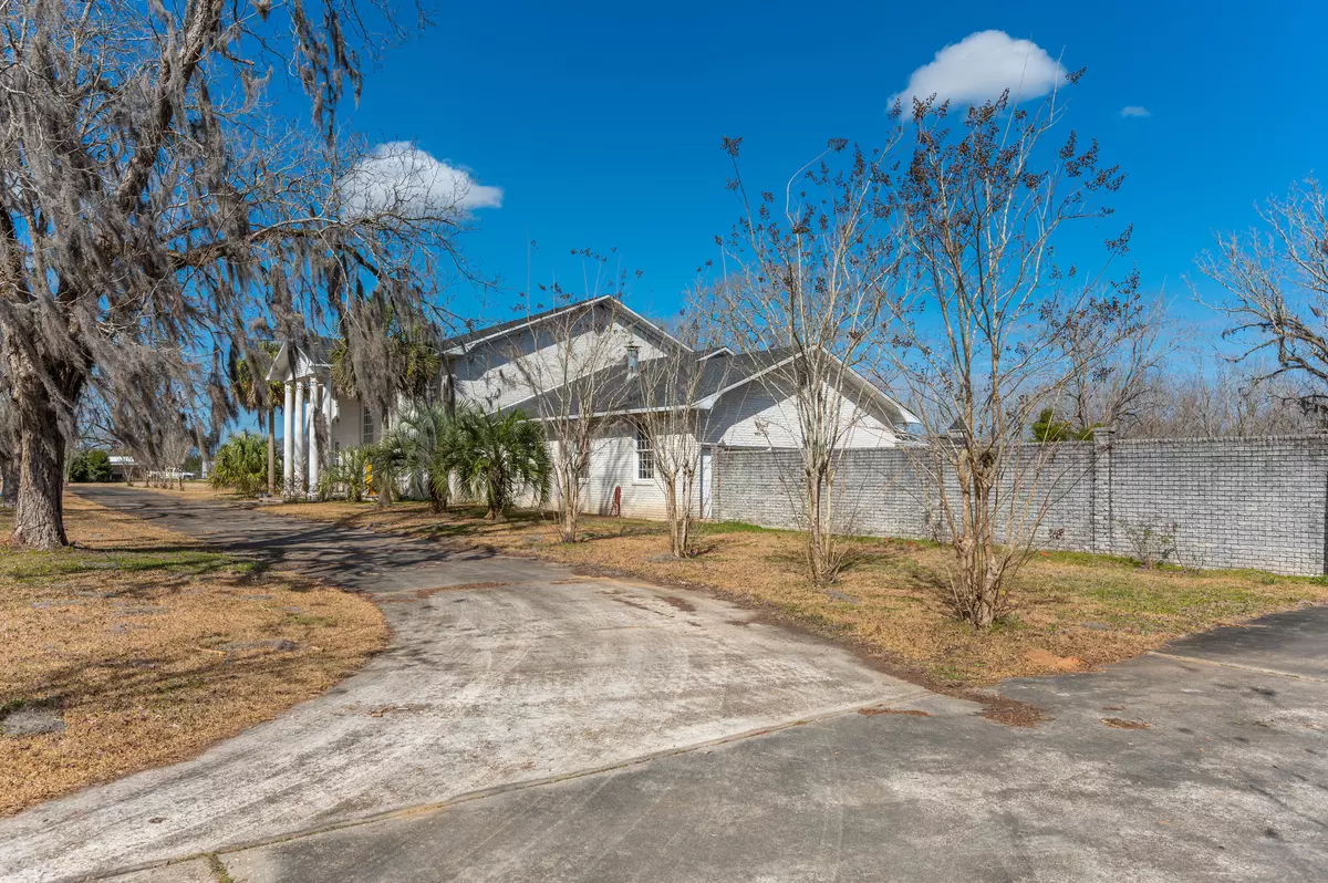 Florala, AL 36442,23527 Goldenrod Avenue