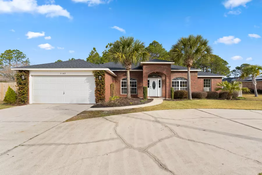 7162 Riverview Street, Navarre, FL 32566