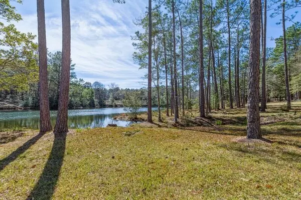 Crestview, FL 32536,6091 Lake Lane