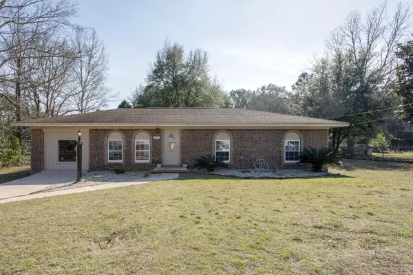 208 Forrest Parkway, Crestview, FL 32539