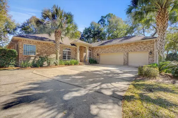 837 Coldwater Creek Circle, Niceville, FL 32578