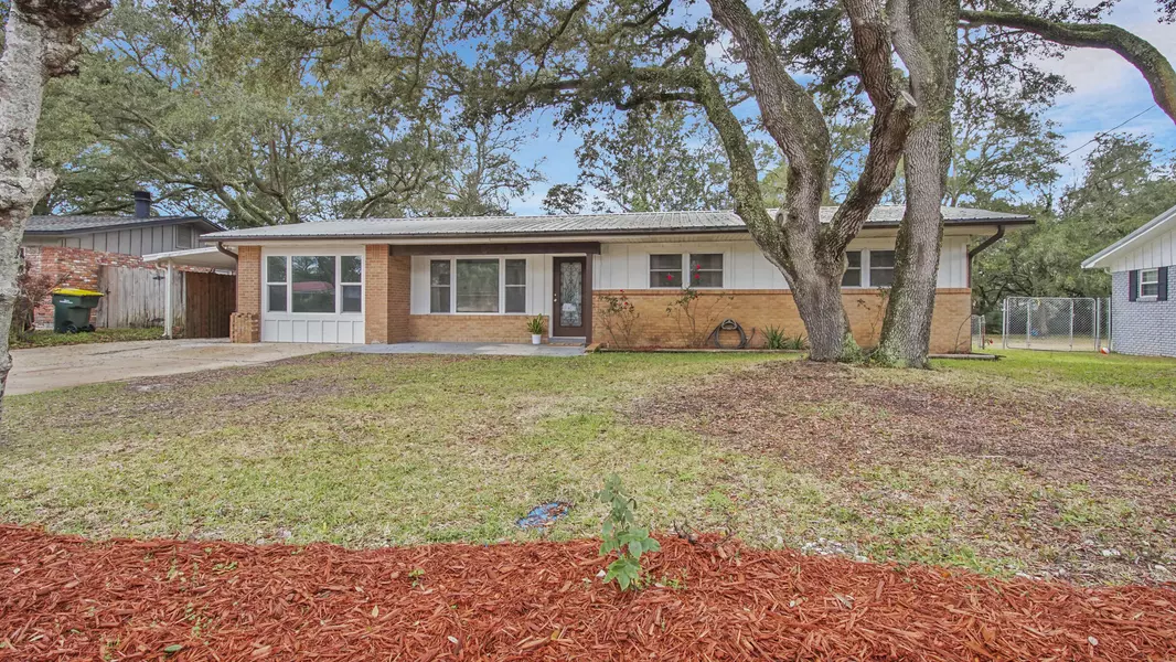 124 NE Fulmar Circle, Fort Walton Beach, FL 32548