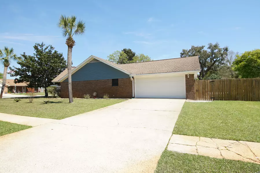 501 Rue Des Marseilles, Mary Esther, FL 32569