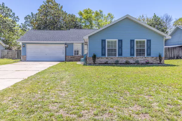 9 Holly Road, Crestview, FL 32539