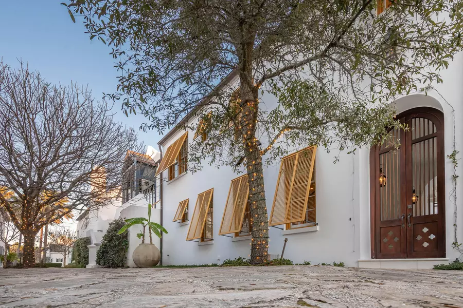 41 Governors Court, Alys Beach, FL 32461