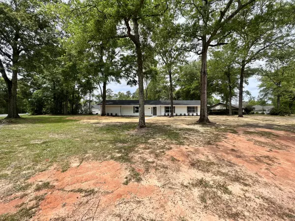 Crestview, FL 32536,6006 W Dogwood Drive